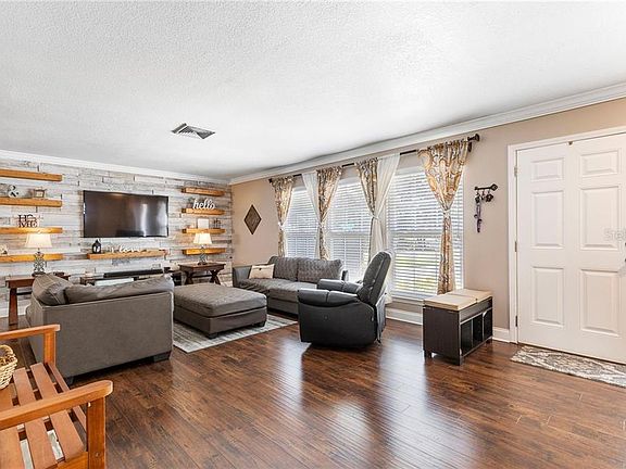 5th image of 728 Orange Valley Ln