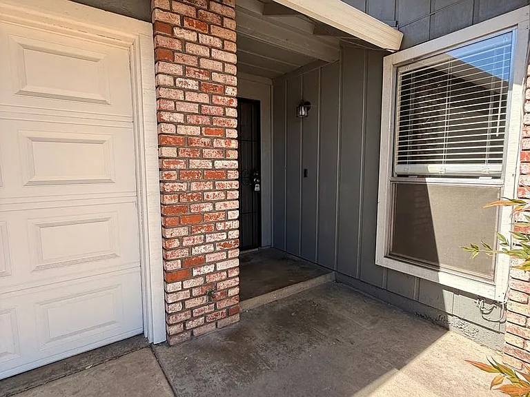 2816 Windsong Ave — Photo 2