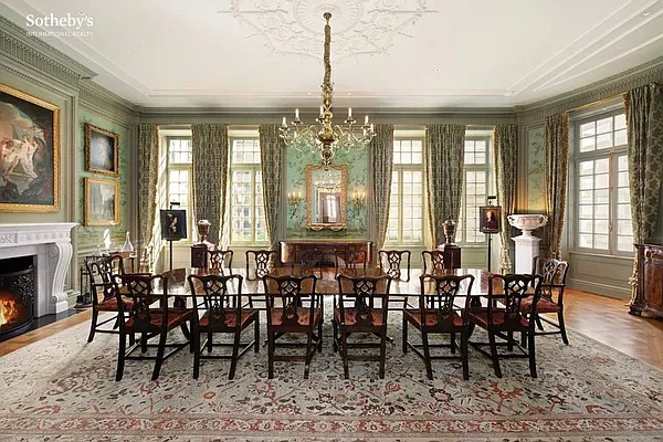 Sold by Sotheby's International Realty | media 10