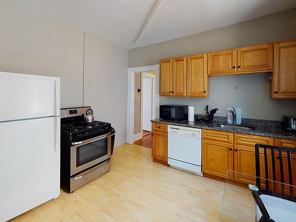 2nd image of 29 Litchfield St #1280