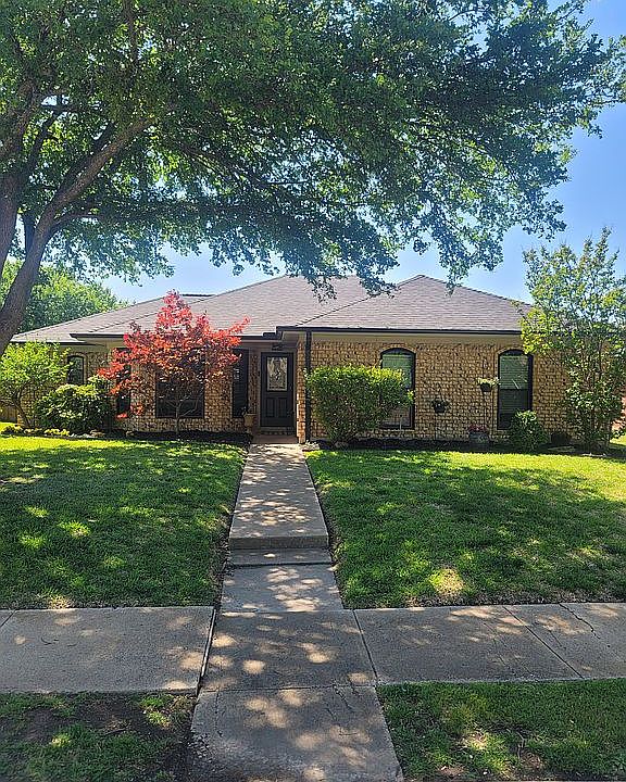 1st image of 106 Lily Ct