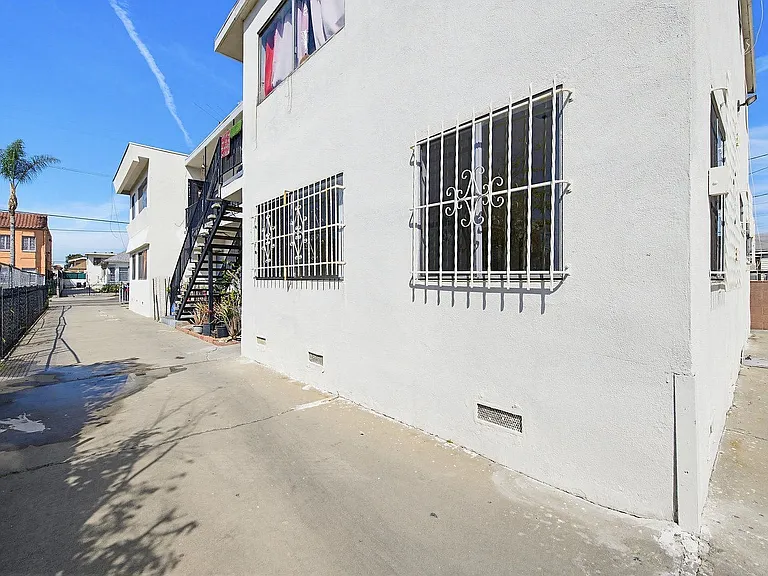 1224 S Normandie Ave #2 — Photo 10