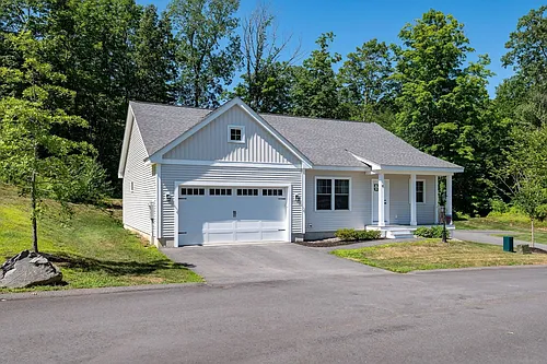30 Copley Dr Photo 1