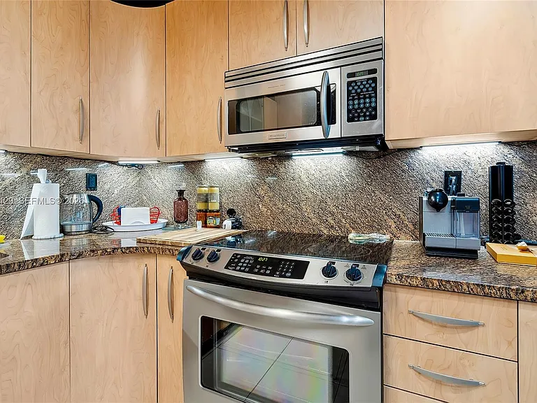1400 S Ocean Dr #802 — Photo 5