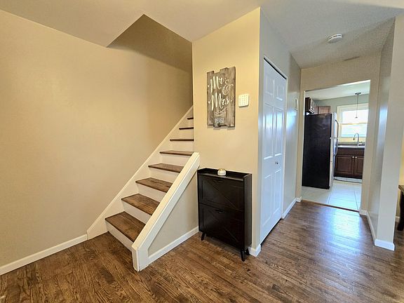 3rd image of 1607 Evans Ave