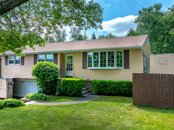 31 Bayview Circle, Wolcott, CT 06716