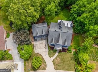 5177 Stratham Dr, Dunwoody, GA 30338