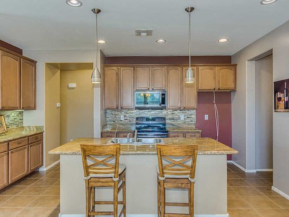 3rd image of 18585 W Larkspur Dr