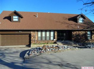 509 N Oak Ridge Dr E, Sand Springs, OK 74063