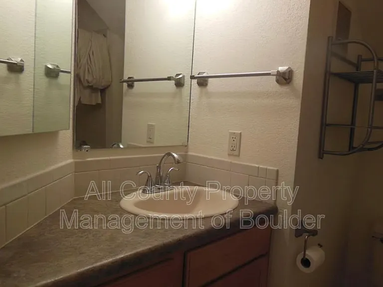 2201 Pearl St #116 — Photo 11