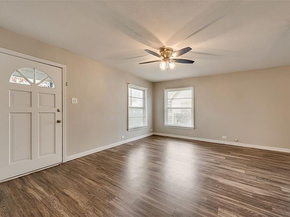 3rd image of 522 S Barnett Ave
