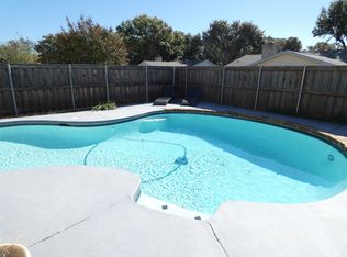 1922 Rambling Ridge Ln, Carrollton, TX 75007