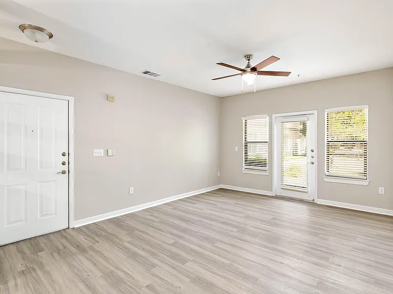 Niche Apartments — Photo 48