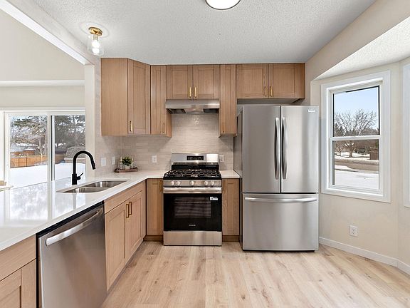 3rd image of 2524 131st Ave NW