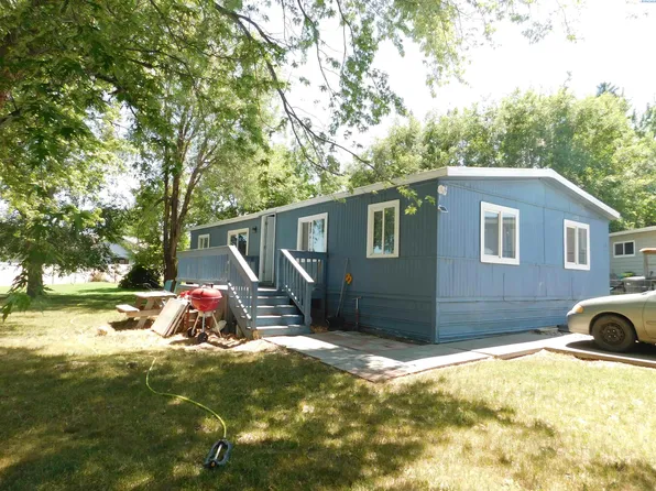 1724 W 45th Ave Trailer B40, Kennewick, WA 99337