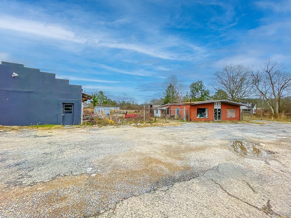 2nd image of 2944 Cleveland Hwy