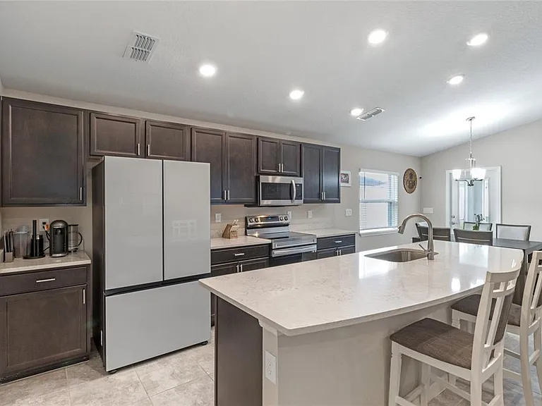 524 Scenic Bluff Blvd — Photo 2