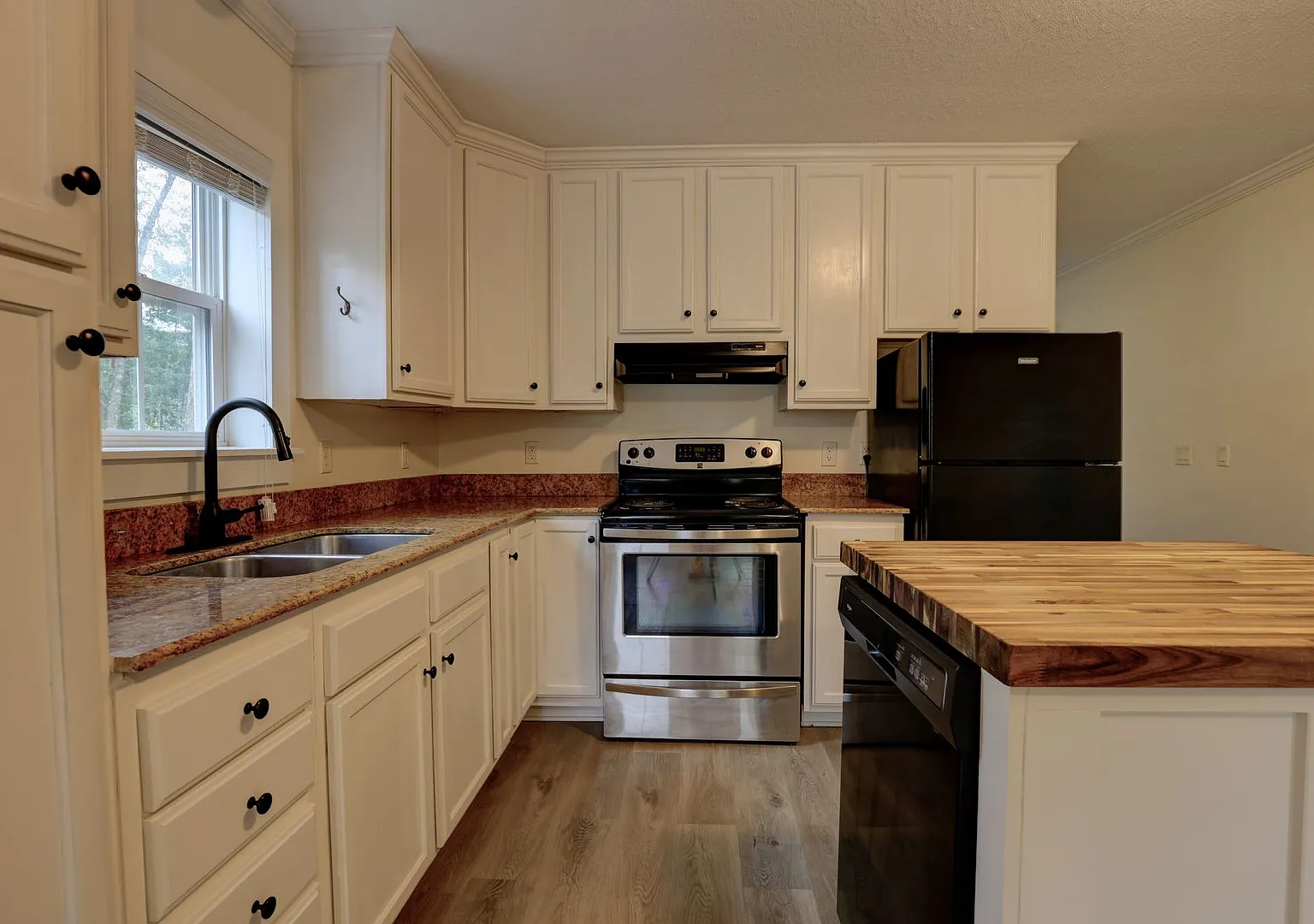 Coming Soon! 3 Bedroom, 1 Bathroom In Point Clear! — Photo 4