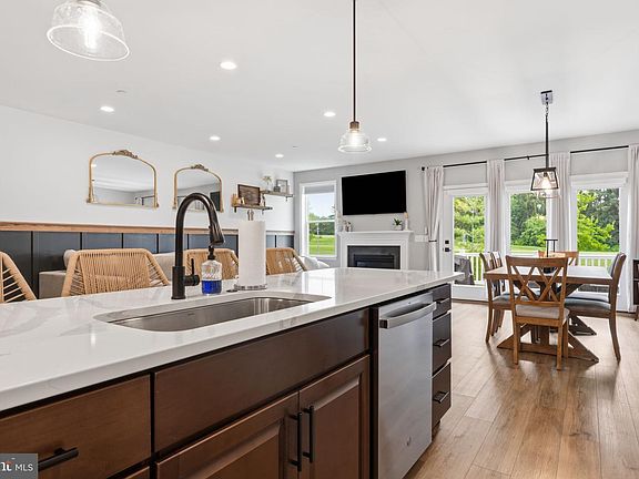 2nd image of 68 Parry Way
