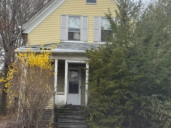 181 Menlo St, Brockton, MA 02301