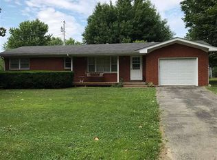 424 Parkway Dr, Scottsville, KY 42164