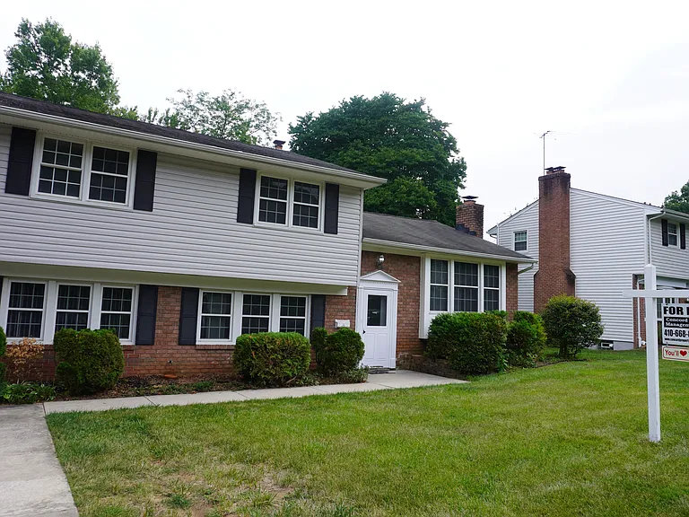239 E Timonium Rd — Photo 24