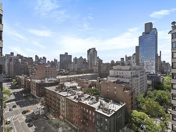 4th image of 174 E 74th St APT 15A