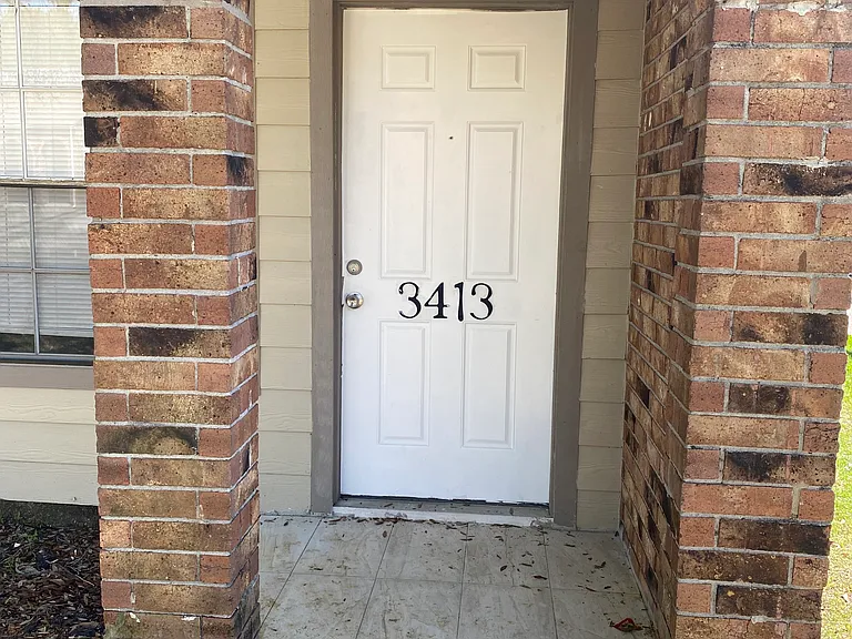 3413 Lantern Ln — Photo 1