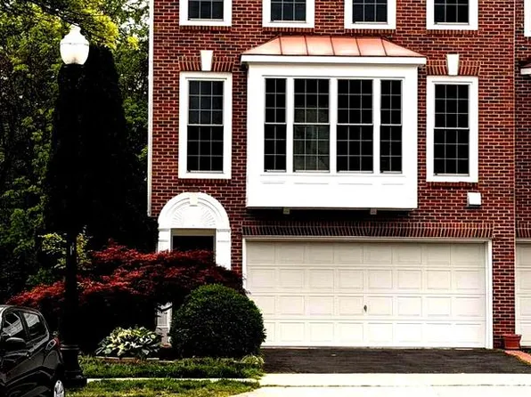 26121 Nimbleton Sq, Chantilly, VA 20152