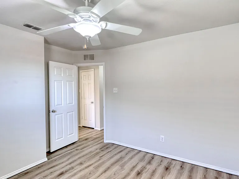 433 Magma Dr — Photo 27