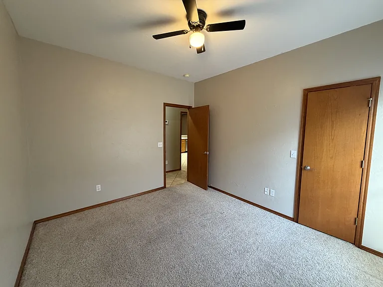 608 N Cherokee Way — Photo 14