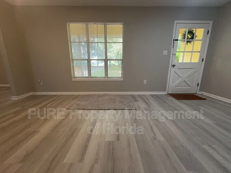 595 NW 100th St #A — Photo 5