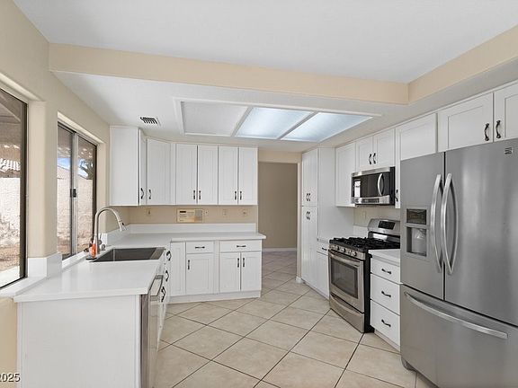 3rd image of 5309 Camino Del Rancho