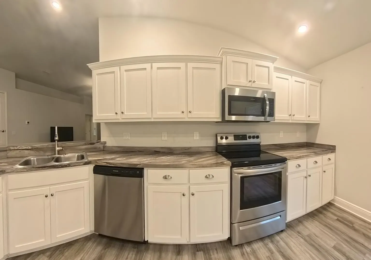 4 bed, 1825 sqft, $2,150 — Photo 3