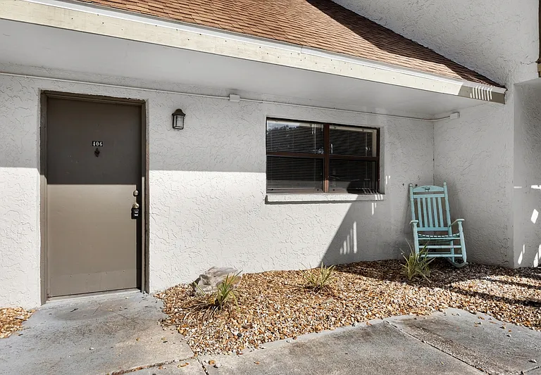 2134 Bradford St — Photo 1