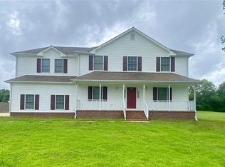 606 Canteberry Ln, Smithfield, VA 23430