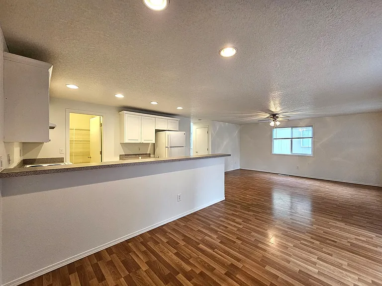 9703 NE Tenny Creek Dr — Photo 4
