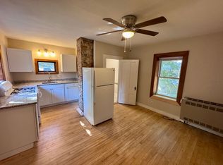 3 Rock St #3, Newmarket, NH 03857