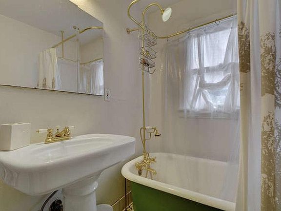 4th image of 1904 Anita Dr