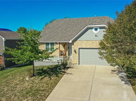 5th image of 219 NE Eastwood Dr
