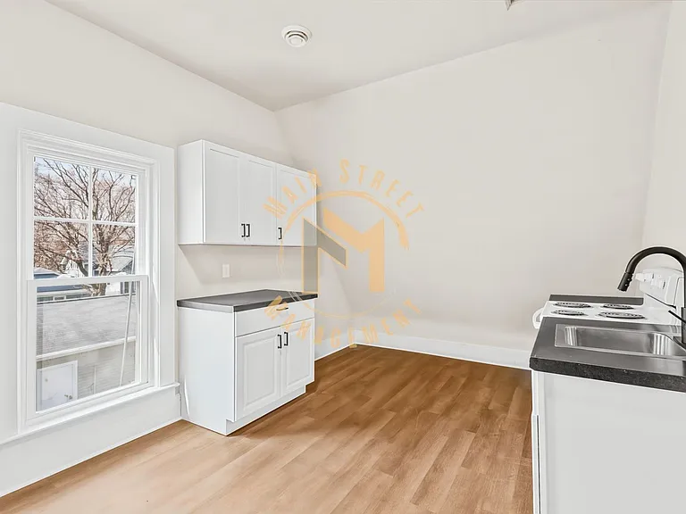 503 N Michigan St — Photo 18