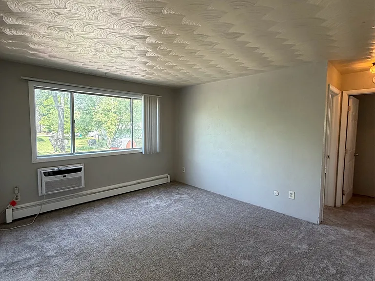 3334 Pleasant Grove Rd — Photo 4