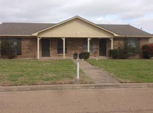 211 Zuni Dr, Hewitt, TX 76643