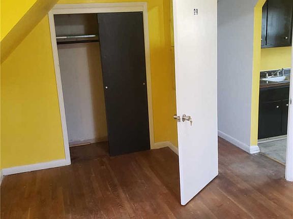 4th image of 119-50 198th St #2
