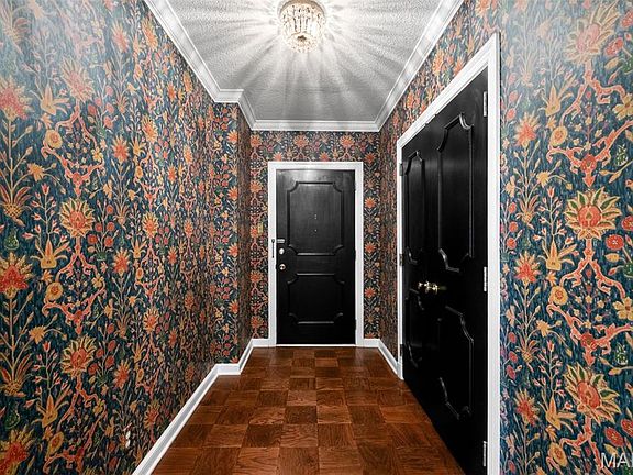 5th image of 710 S Hanley Rd APT 7B