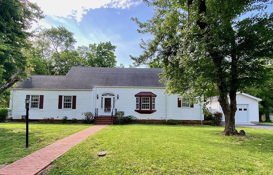 1st image of 605 Rose Hill Ave
