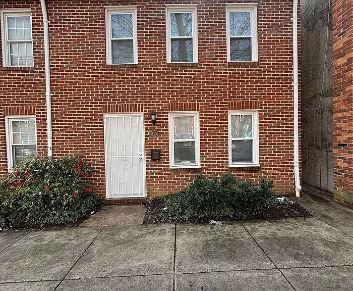 1309 Ashland Ave — Photo 2