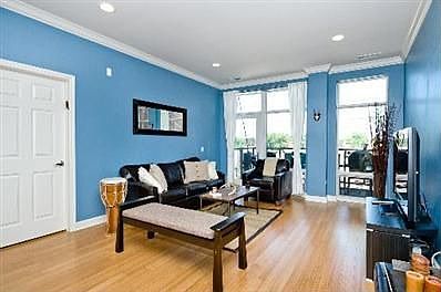 3rd image of 2326 W Giddings St APT 202