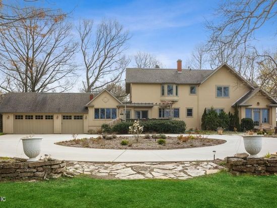 2409 Thandlewane Path Saint Joseph Mi 49085 Mls 21012672 Zillow