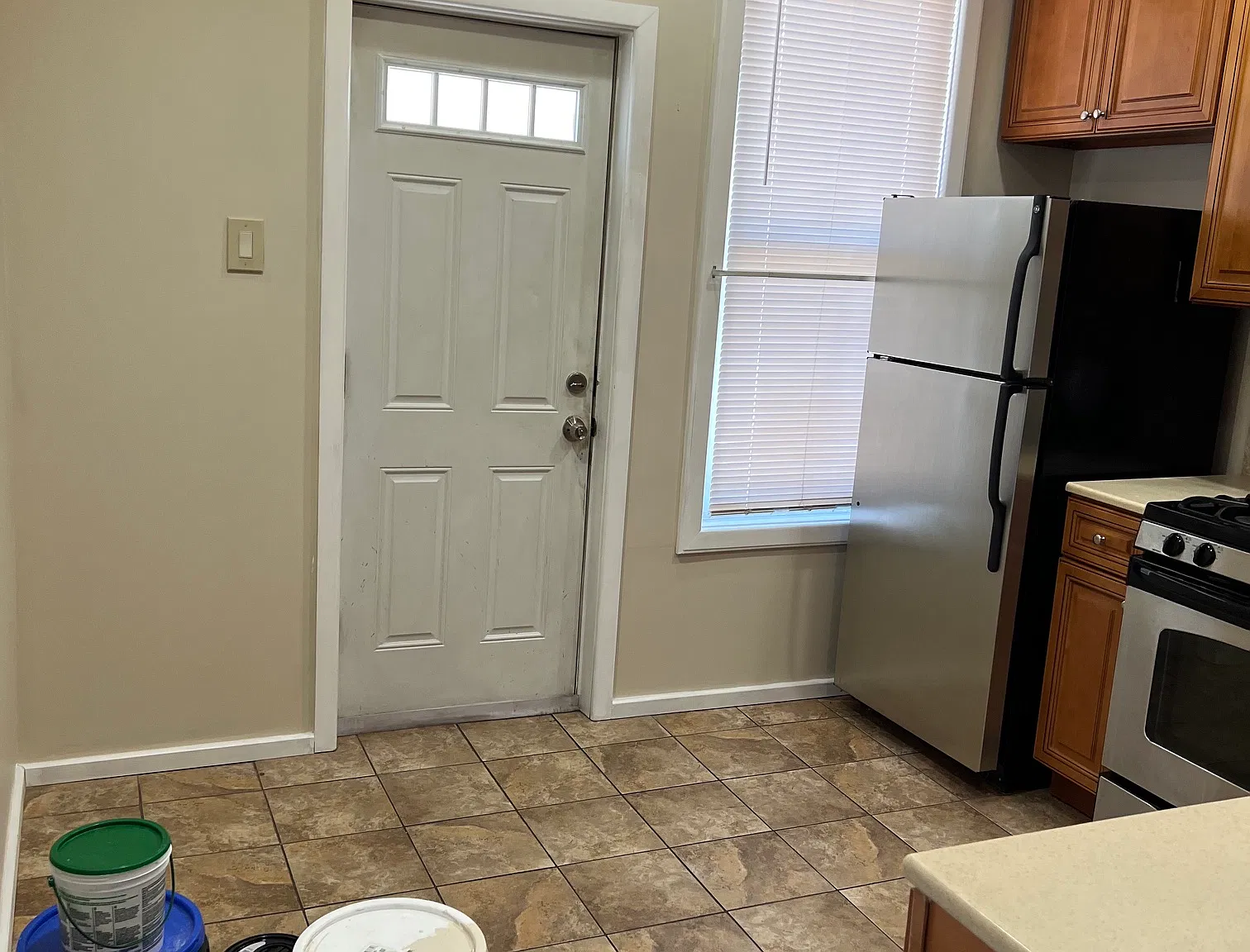 3 bed, 1000 sqft, $2,750 — Photo 4